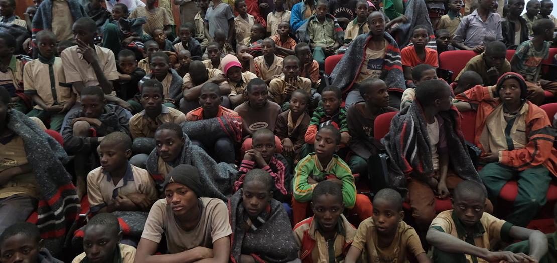 تلاميذ كانوا مخطوفين لدى جماعة بوكو حرام في صورة التُقطت بعد الإفراج عنهم، 18 كانون الأول 2020