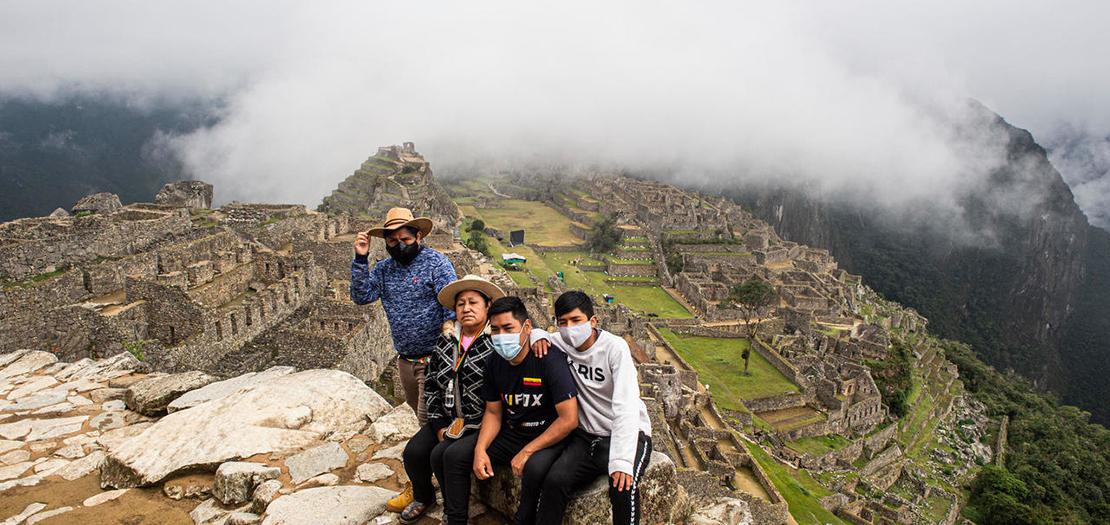 سياح في موقع ماتشو بيتشو في البيرو، 2 تشرين الثاني 2020