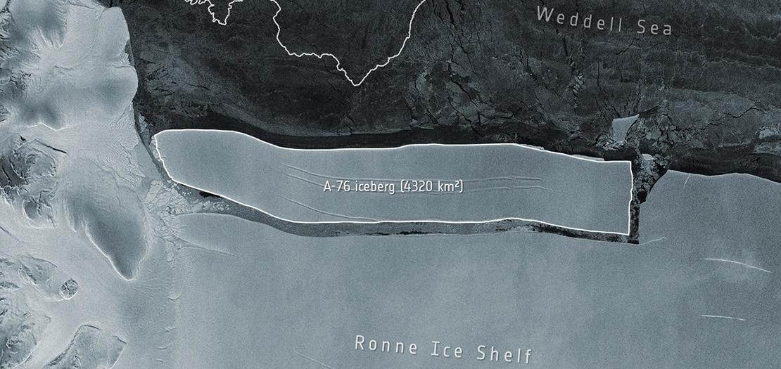 صورة وزعتها وكالة الفضاء الاوروبية تظهر جبل الجليد "إيه-76" في 9 آذار 2021 قبل انفصاله عن جرف "رون" الجليدي في انتركتيكا