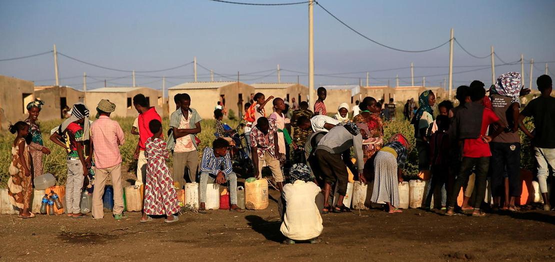 أثيوبيون هاربون من النزاع في منطقة تيغراي في مخيم للنازحين على الحدود الإثيوبية السودانية، 24 نوفمبر 2020