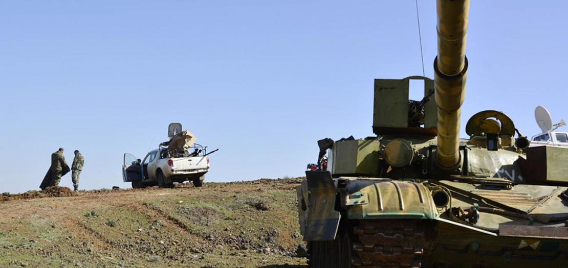 قوات الجيش السوري متمركزة قرب درعا