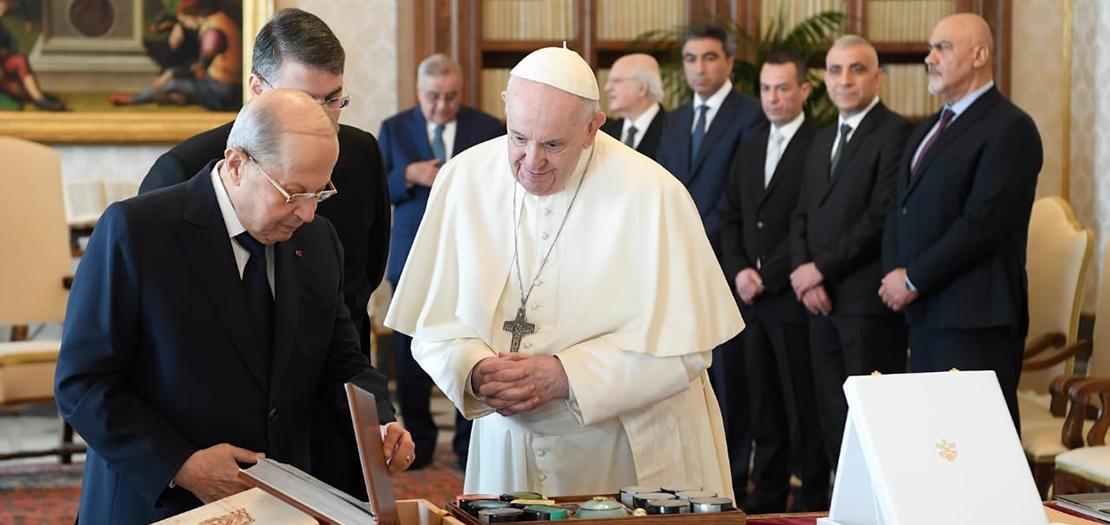 البابا فرنسيس يلتقي الرئيس اللبناني ميشال عون في الفاتيكان، 21 آذار 2022