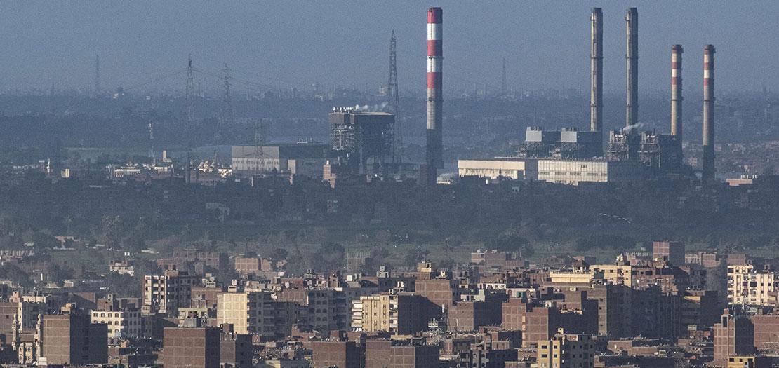 محطة توليد الكهرباء في غرب العاصمة المصرية القاهرة في 13 كانون الثاني 2022