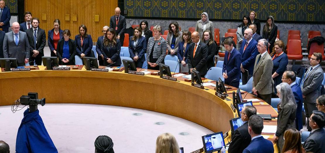 أعضاء مجلس الأمن الدولي يقفون دقيقة صمت حدادا على أرواح المدنيين الذين قُتلوا في إسرائيل وغزة والضفة الغربية