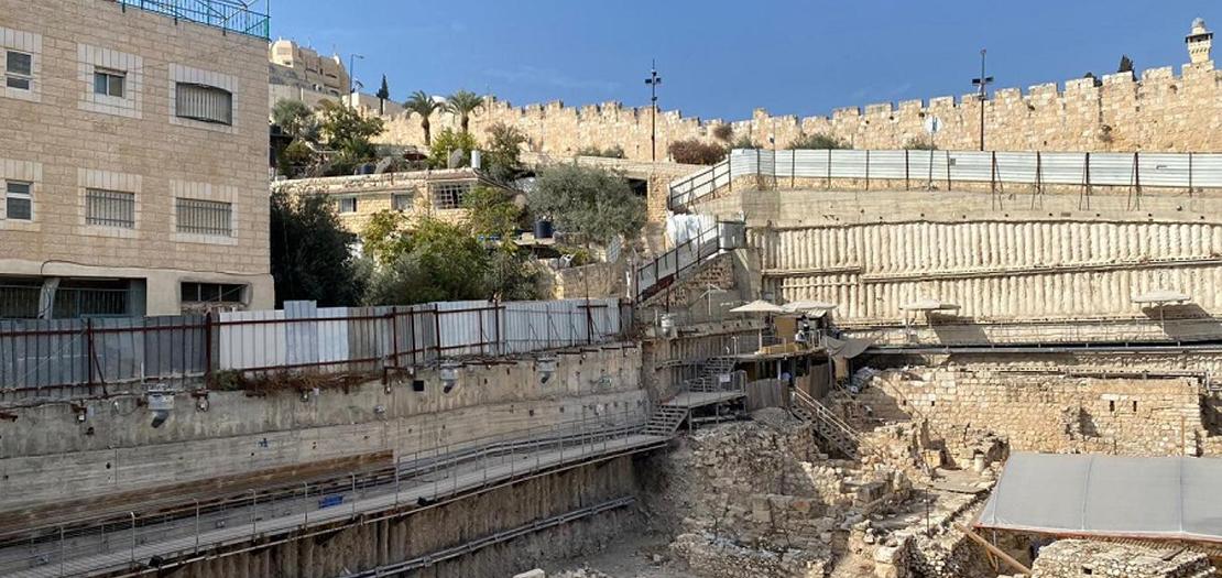 حفريات إسرائيلية في منطقة "أرض الحمراء" في القدس الشرقية (اندبندنت عربية)