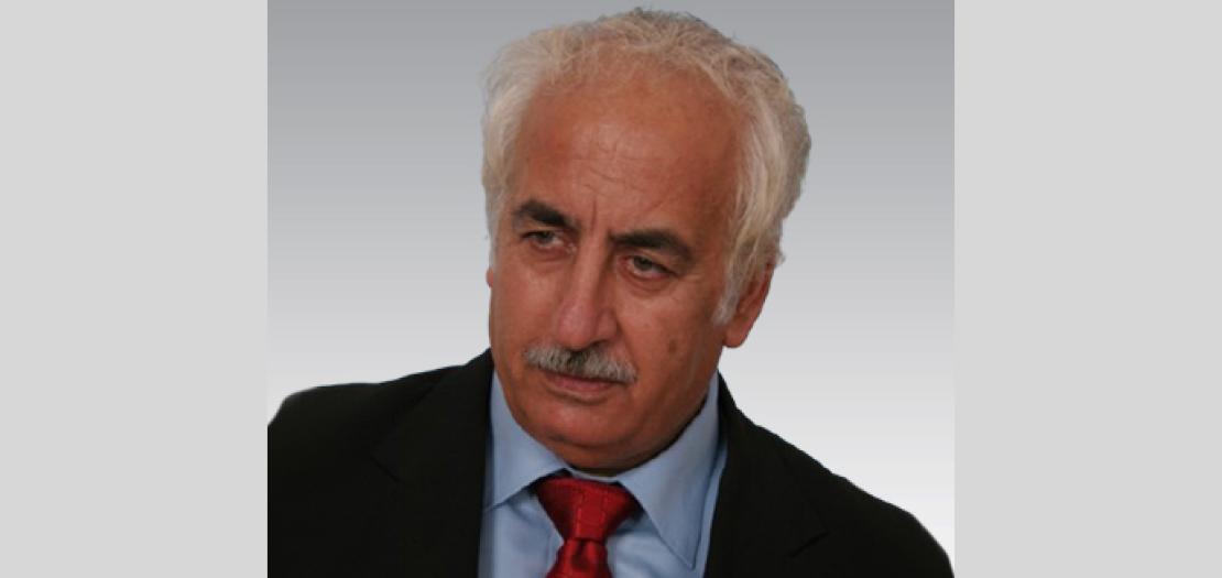 الأستاذ يوسف ناصر