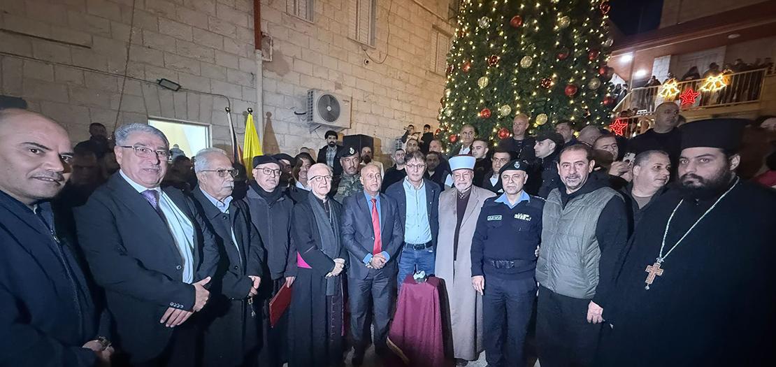 جانب من إعادة إضاءة مغارة وشجرة كنيسة جنين